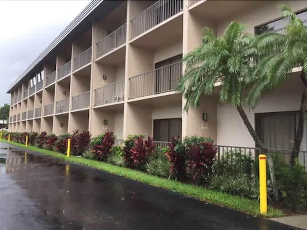Hotel Baymont By Wyndham Bonita Springs Zewnętrze zdjęcie