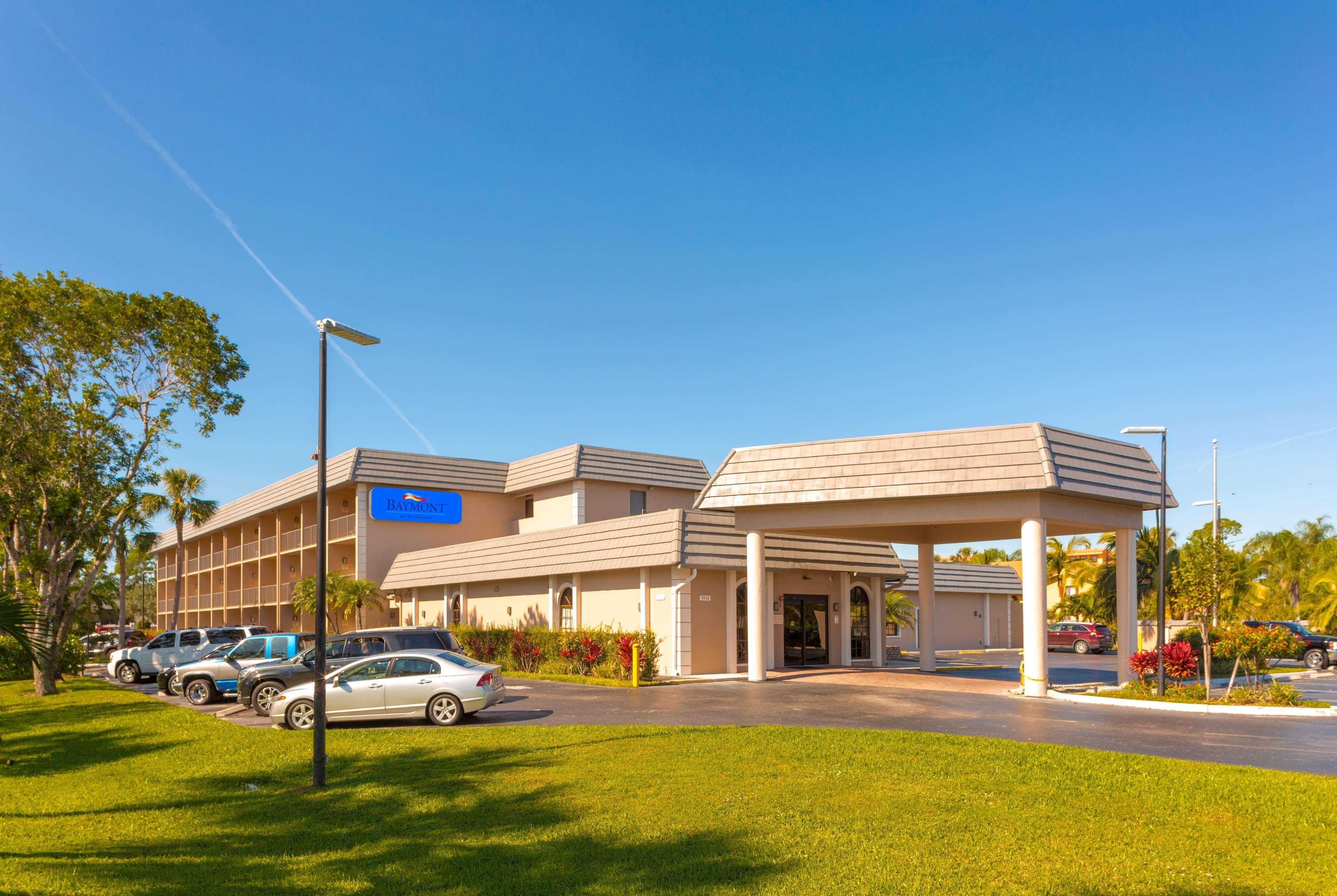 Hotel Baymont By Wyndham Bonita Springs Zewnętrze zdjęcie