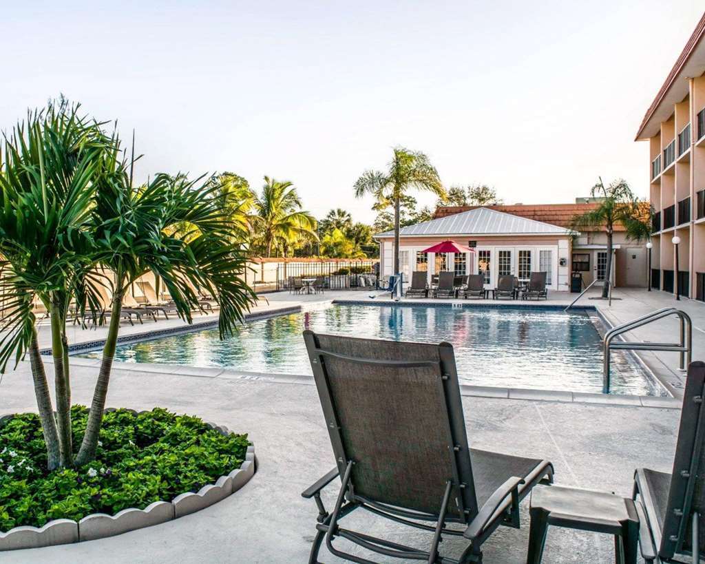 Hotel Baymont By Wyndham Bonita Springs Udogodnienia zdjęcie